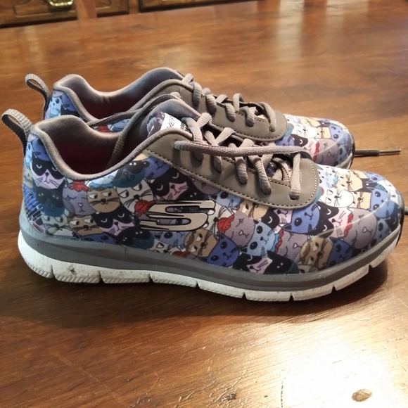 slip resistant shoes skechers